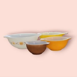 vintage 4 ser pyrex bowls